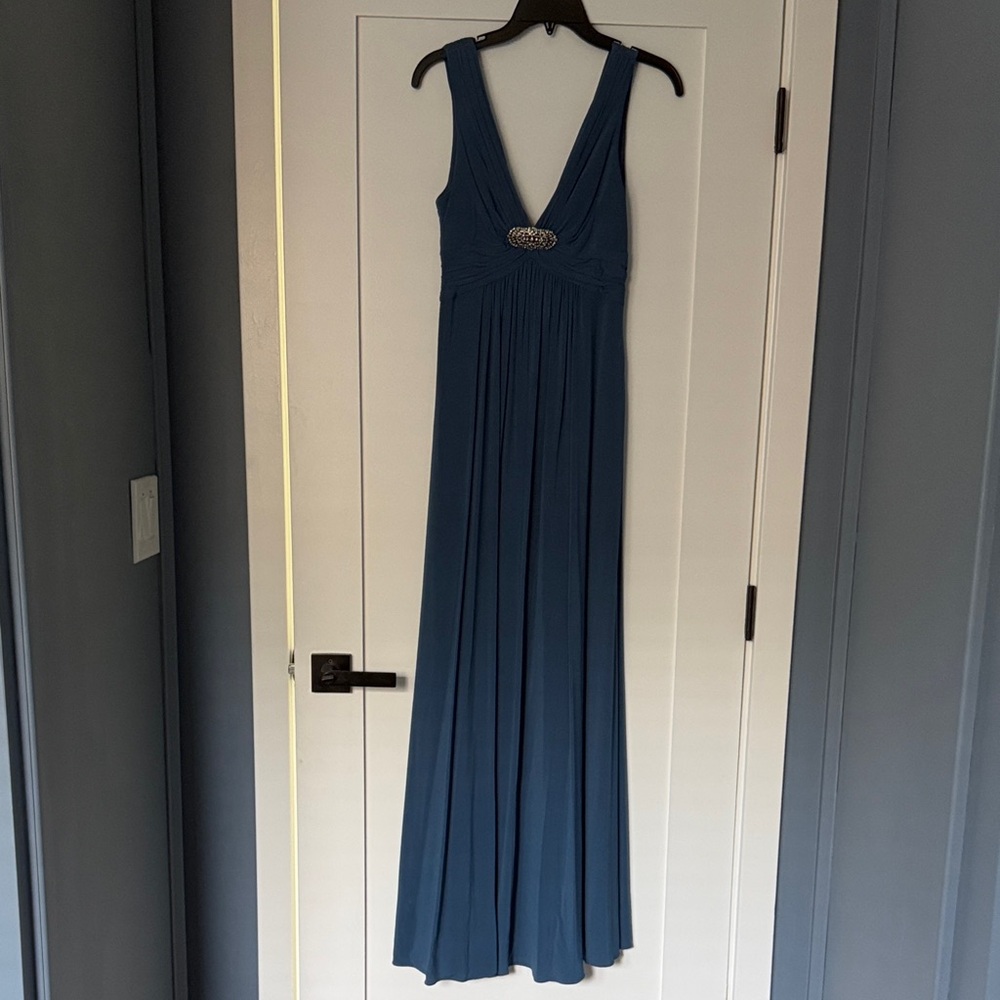 Elegant Blue Sleeveless Dress